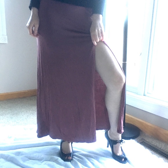 Charlotte Russe Dresses & Skirts - Charlotte Russe Maxi Skirt with Slit